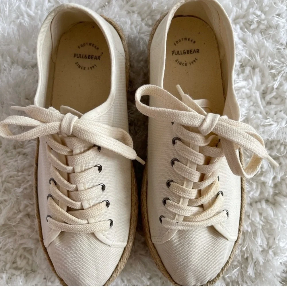 Pull & Bear women fashion platform sneakers size 6.5